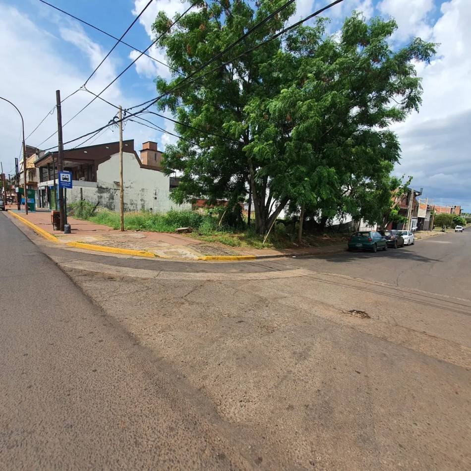 TERRENO EN VENTA SOBRE AV URUGUAY