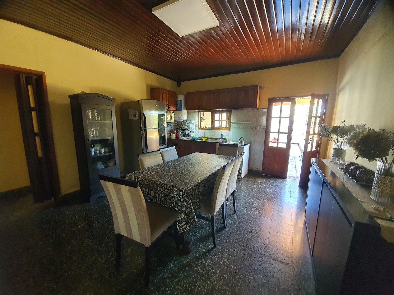 Importante propiedad en venta sobre Av Uruguay en Posadas