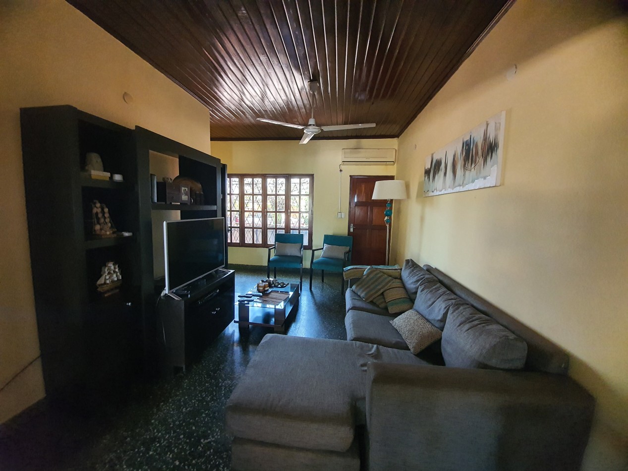 Importante propiedad en venta sobre Av Uruguay en Posadas