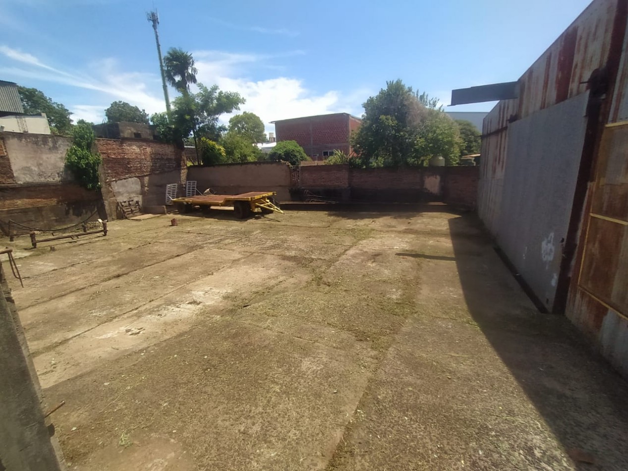 Terreno en venta Av Uruguay