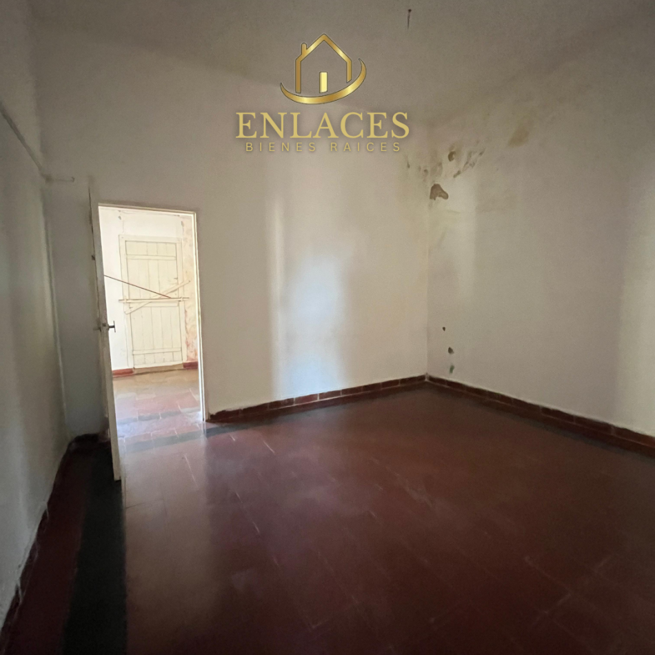 Casa en venta sobre importante Avenida