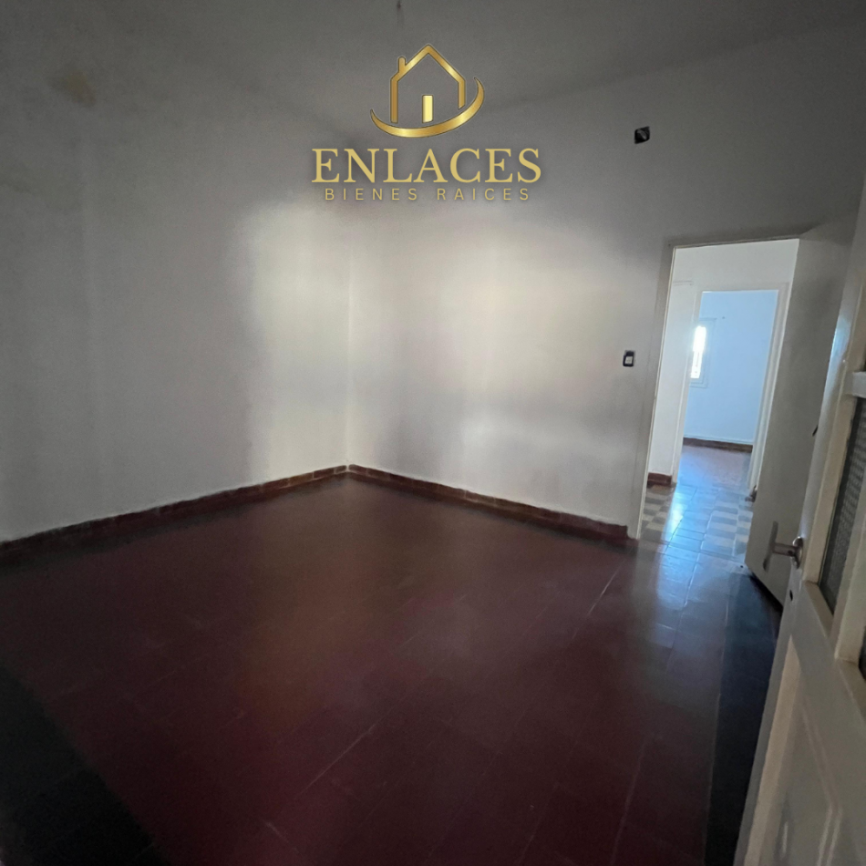 Casa en venta sobre importante Avenida